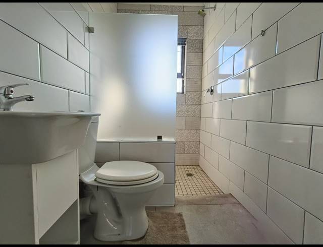 3 BEDROOM HOUSE FOR SALE IN ASTON BAY